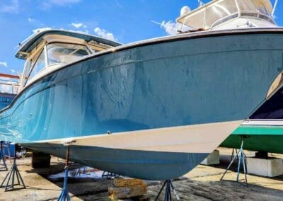 Mobile Boat Detailing a boat that has been had new gelcoat applied