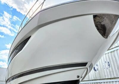 Mobile Boat Detailing the bottom of a boat